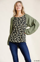 Load image into Gallery viewer, Animal Print Long Balloon Sleeve Top

